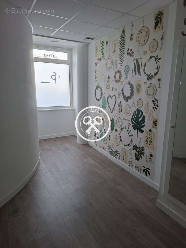 Local commercial/ bureaux sainte savine - photo 3
