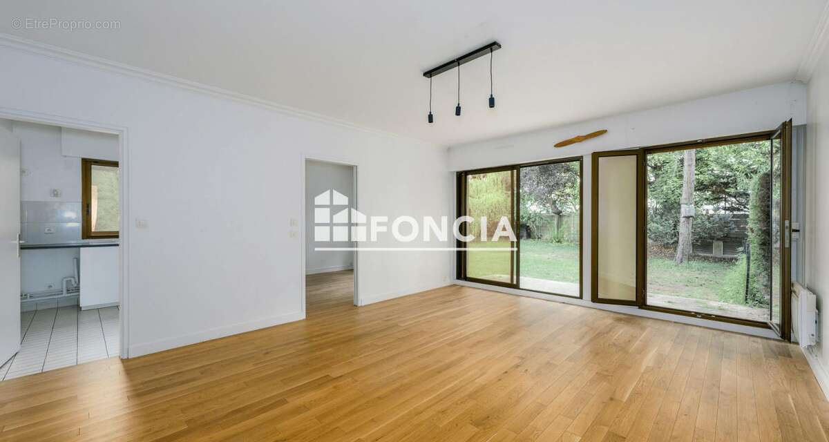 Appartement à BOURG-LA-REINE