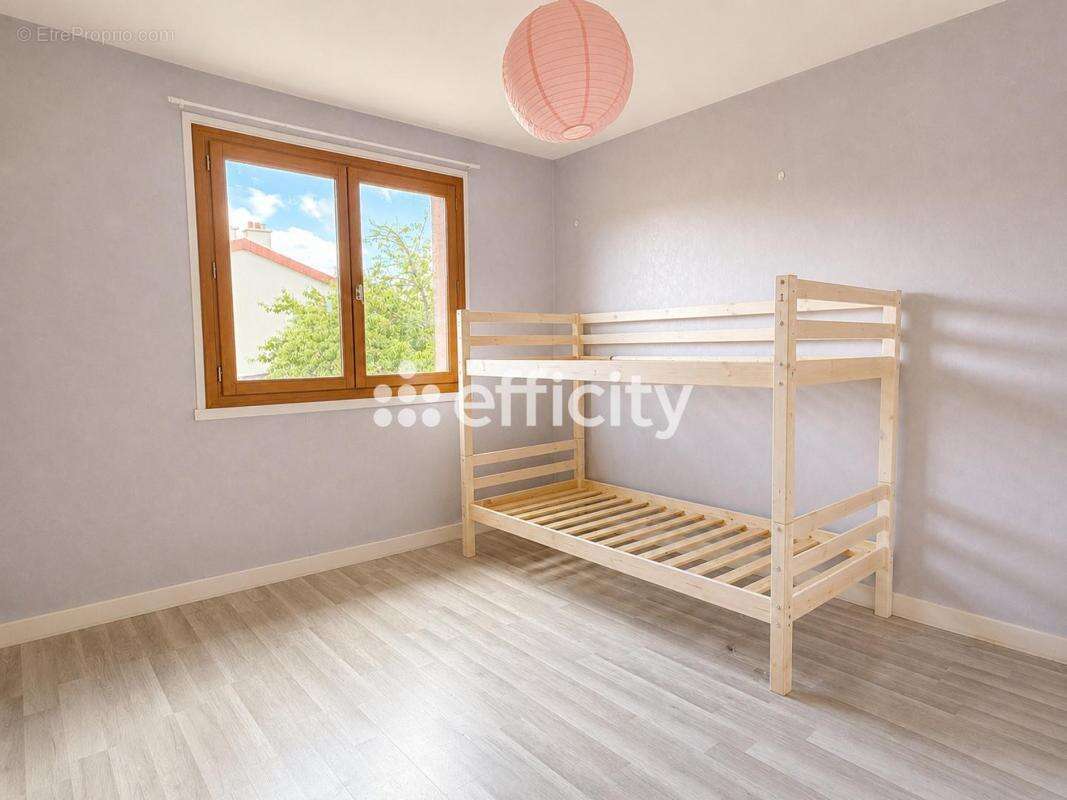 Maison 74 m² à Aulnat  - photo 5