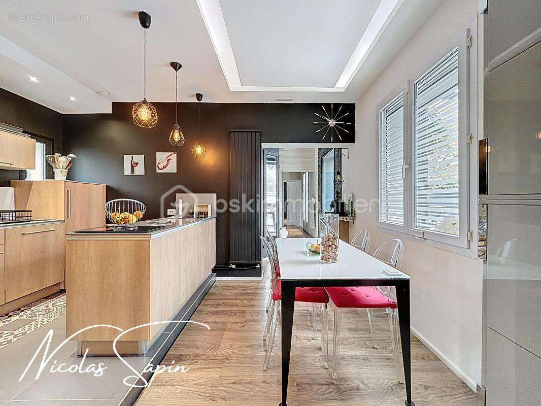 Maison à SAINT-EGREVE