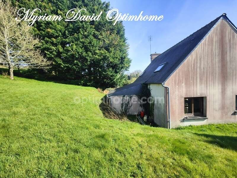 Maison à PLOUGUERNEVEL