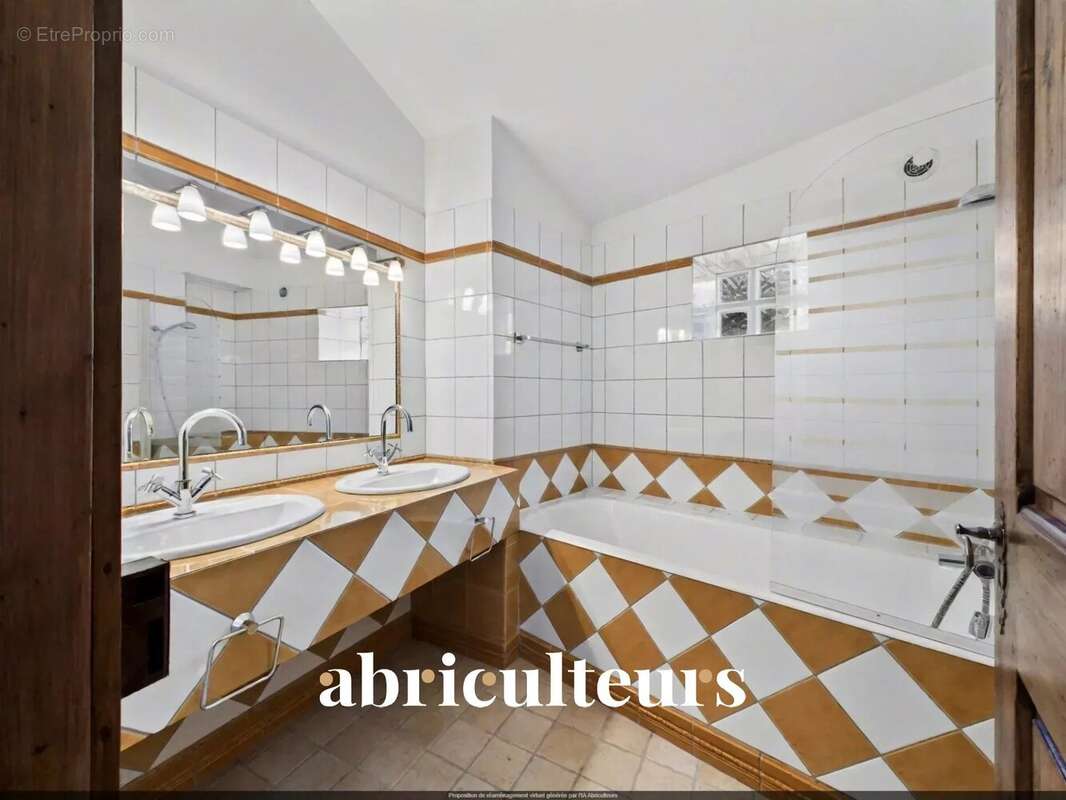 Maison à CHEVAL-BLANC