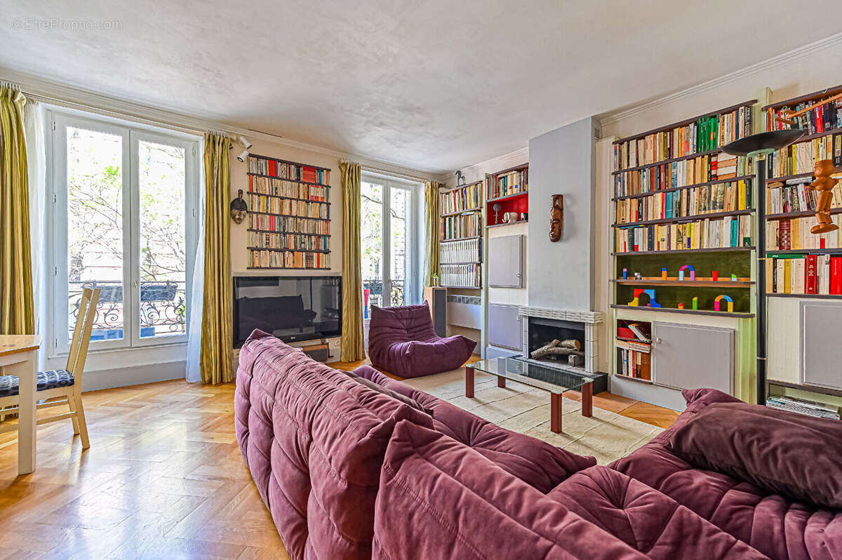 Appartement à PARIS-18E