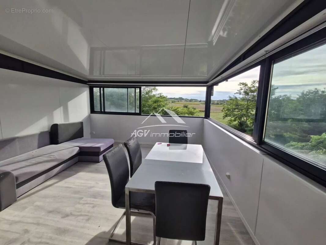 Maison à SAINT-HILAIRE-DE-BRETHMAS