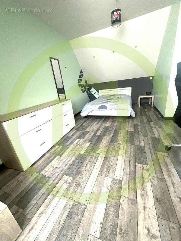 Maison à VAILLY-SUR-AISNE