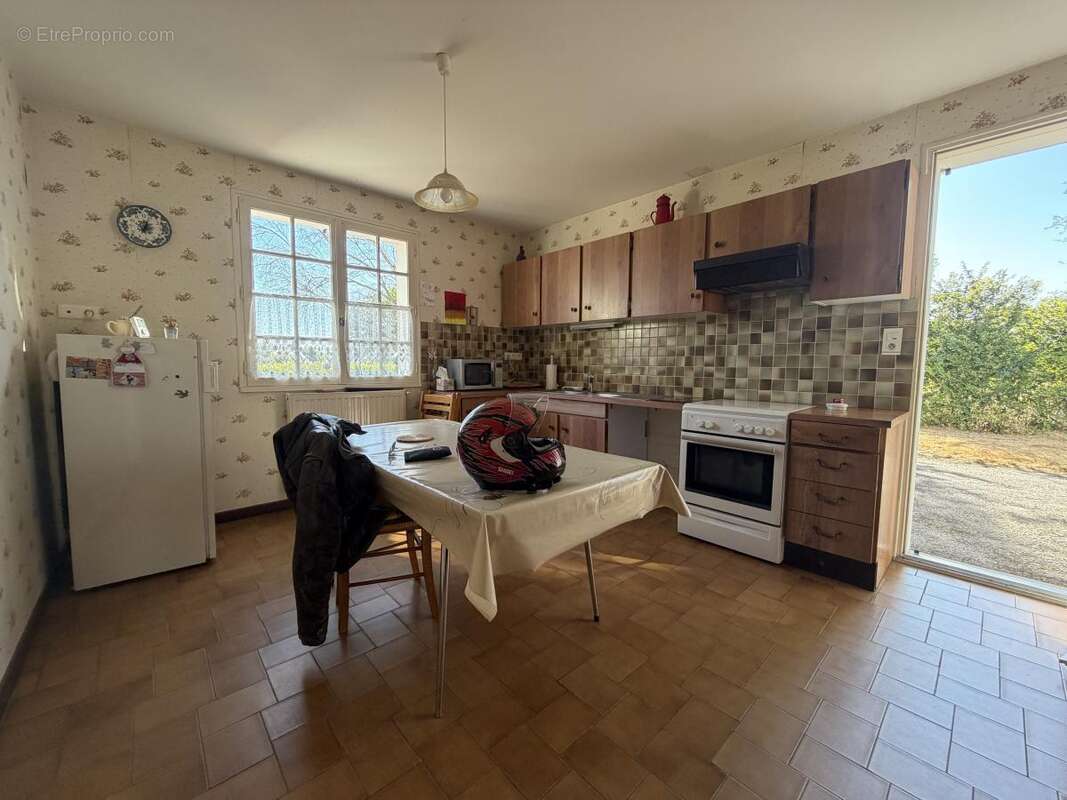 Maison à LA CHAPELLE-LAUNAY