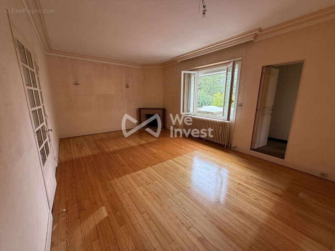 Maison 241 m² à Aussillon  - photo 4