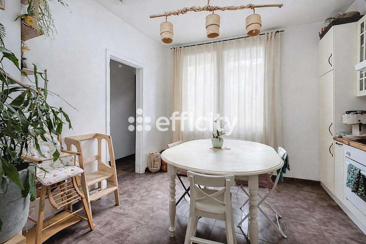 Maison à LA MADELEINE