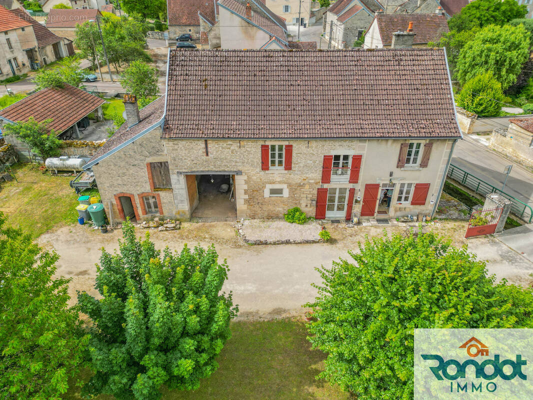 Maison à CUSSEY-LES-FORGES