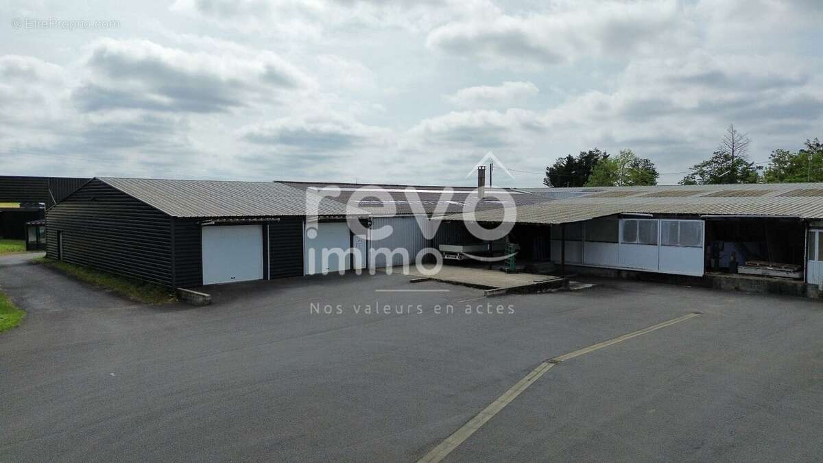 Commerce à FONTENAY-LE-COMTE