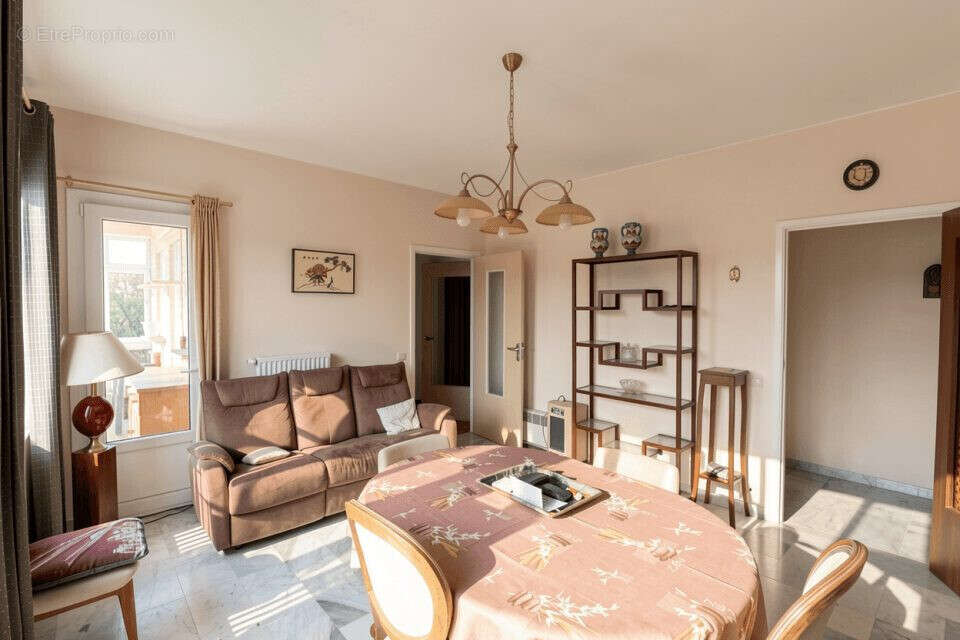 Appartement à MOUGINS