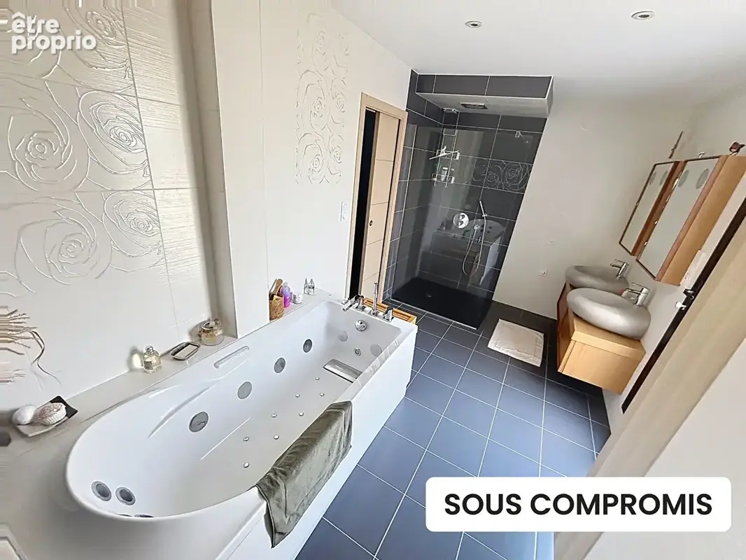Maison La Chapelle Des Fougeretz 7 pièce(s) 160 m2 - photo 8