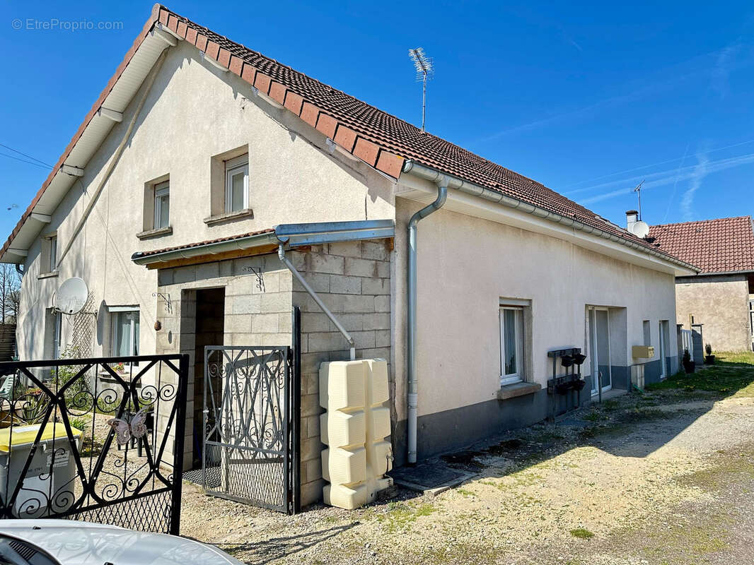 Maison à MALBOUHANS