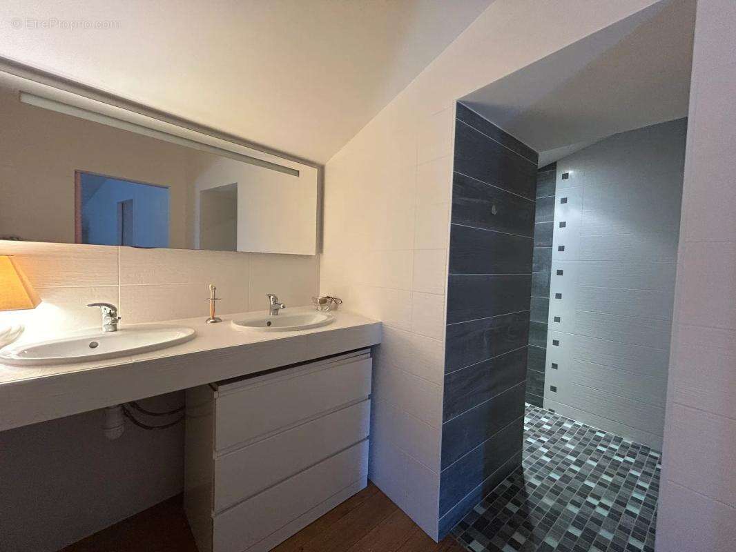 Maison à COULONGES-SUR-L'AUTIZE