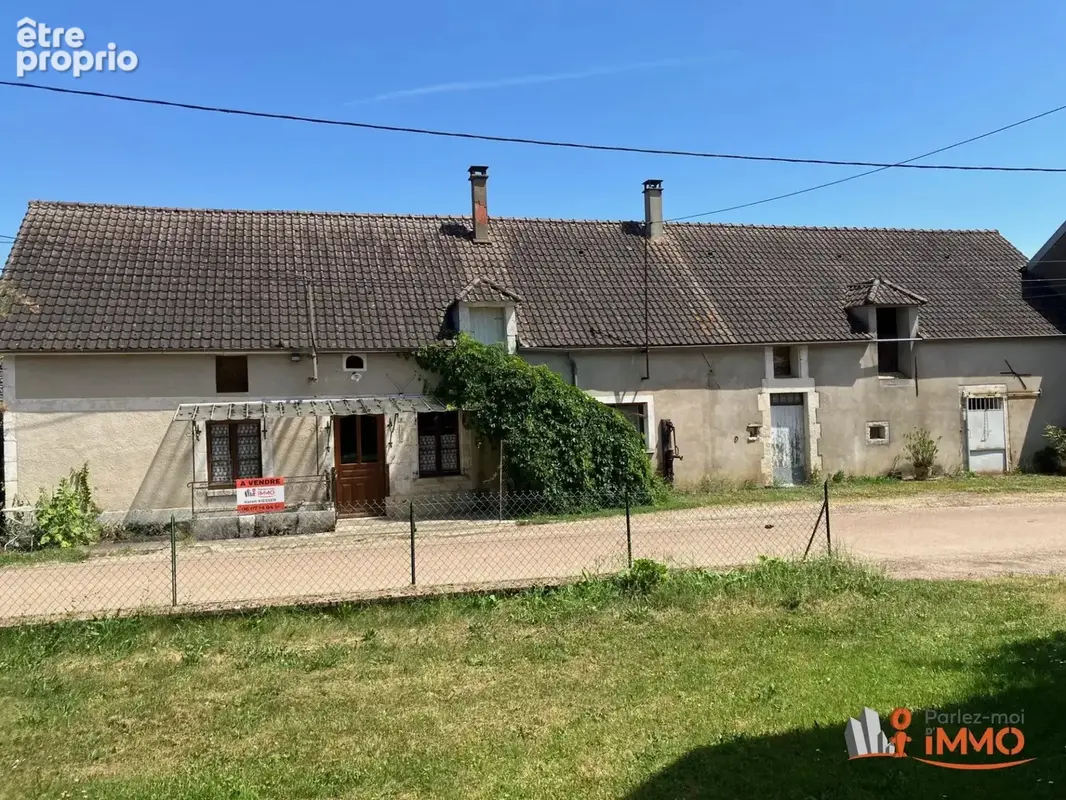 Maison à SOUGERES-EN-PUISAYE