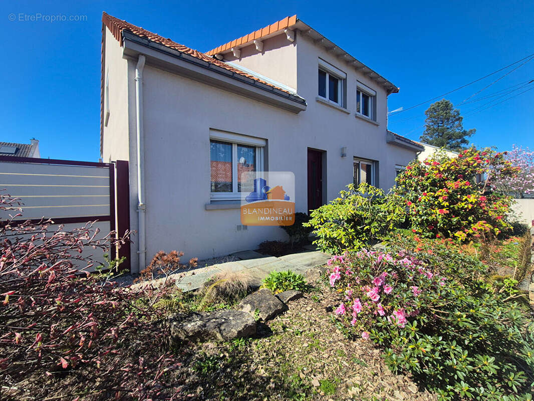 Limitrophe pont saint martin - reze - bouguenais, maison familiale 5 ch - 154 m² hab - 451 m² parcelle - garage - photo 3