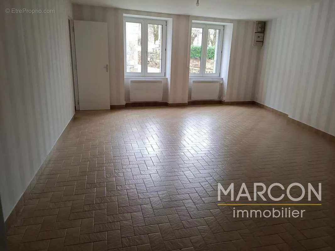 Maison à SAINT-GEORGES-LA-POUGE