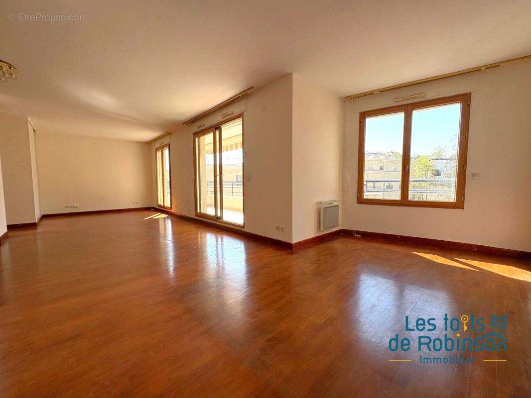 Appartement à LE PLESSIS-ROBINSON