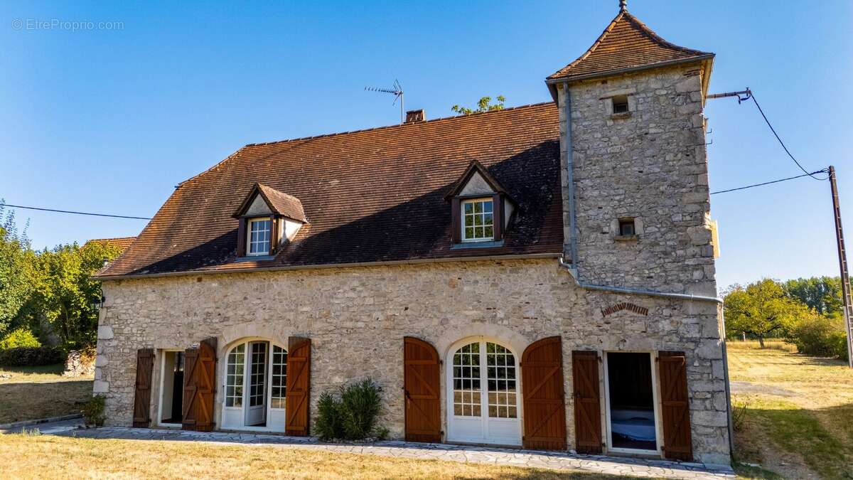 Maison à SAINT-SOZY