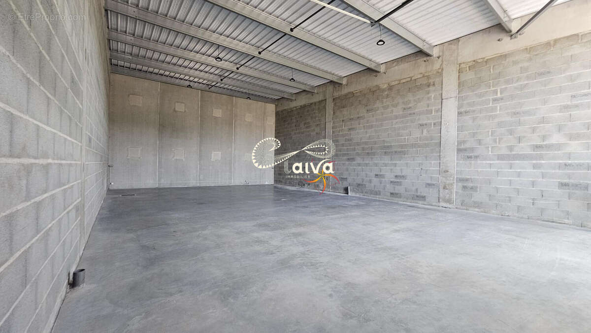 Commerce 78 m² à Miniac-Morvan  - photo 3