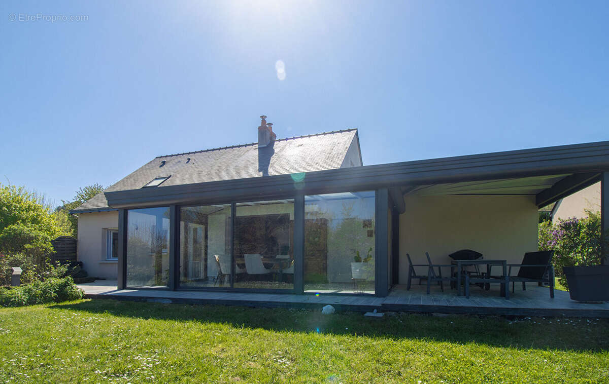 Maison à LONGUE-JUMELLES