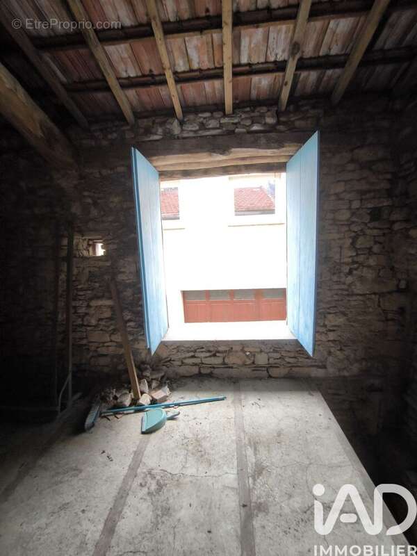 Maison 56 m² à Sigonce  - photo 7