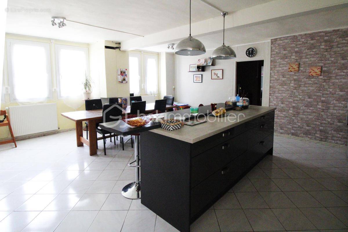 Maison à MONTEREAU-FAULT-YONNE