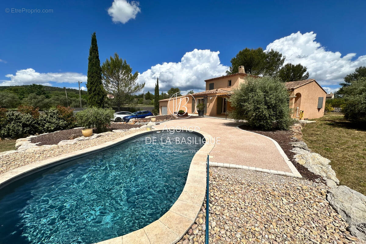 Maison à SAINT-MAXIMIN-LA-SAINTE-BAUME