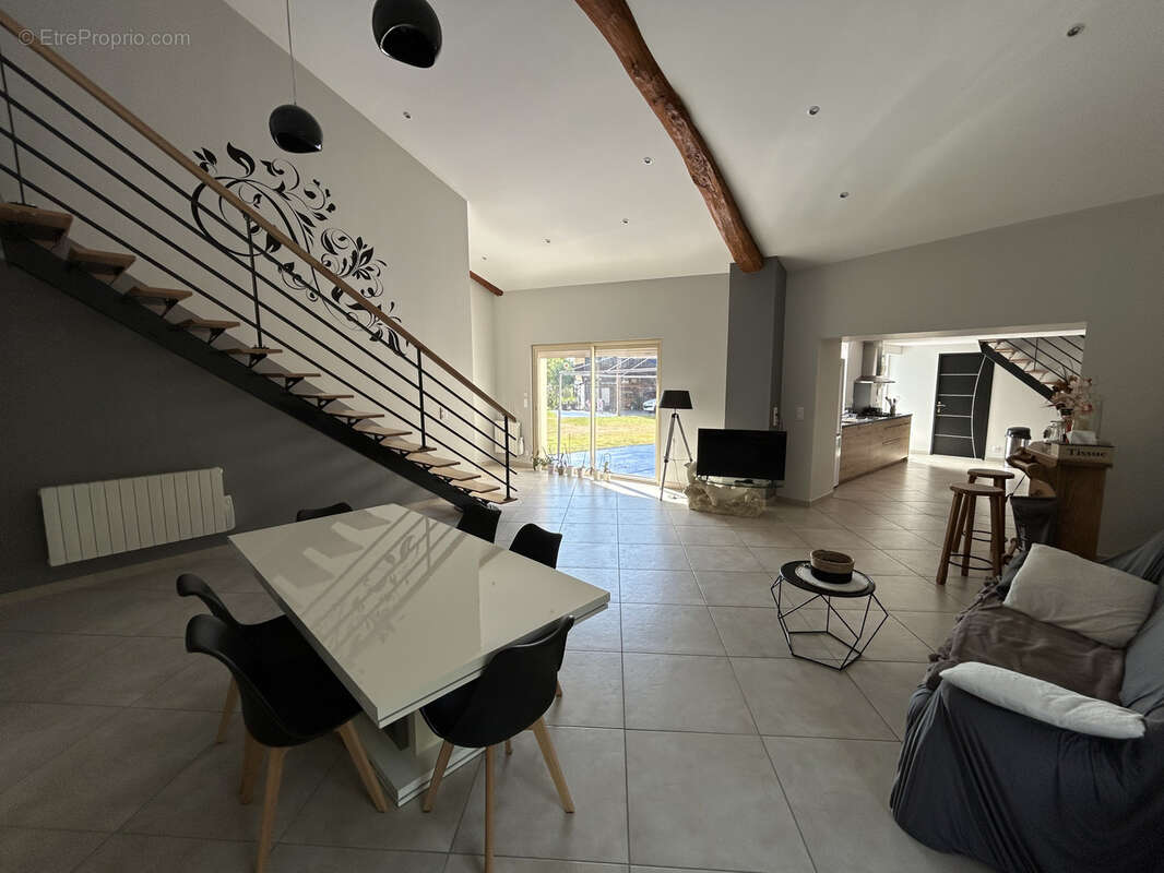 Maison à NOALHAT
