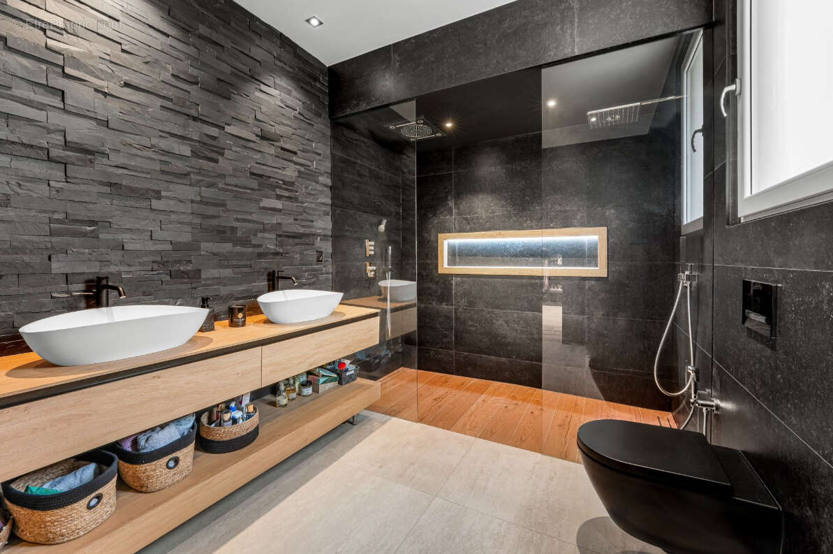 Maison à DIVONNE-LES-BAINS