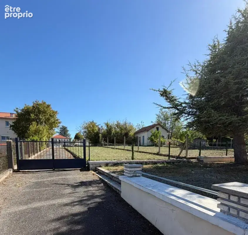 Magnac sur Touvre. Maison 125 m² sur sous-sol avec terrain de 2204 m² - photo 13
