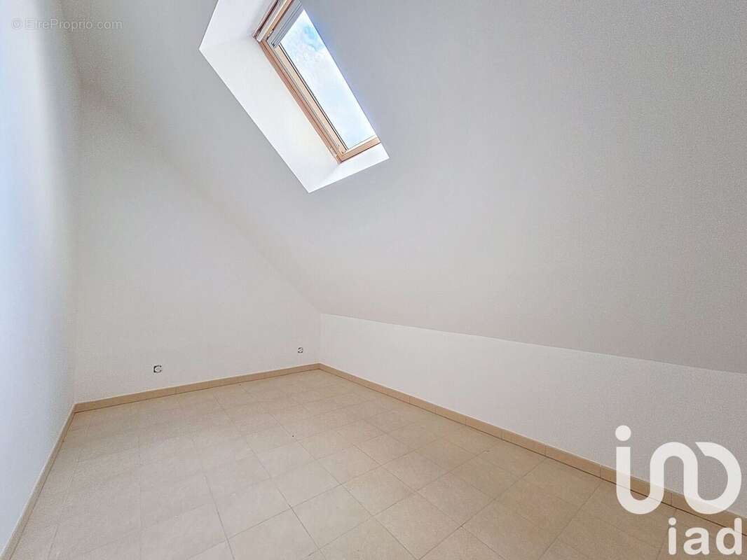 Maison 50 m² à Guignes  - photo 2