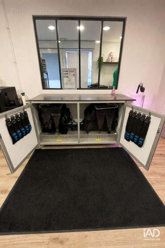 Photo 4 - Commerce à LAMORLAYE