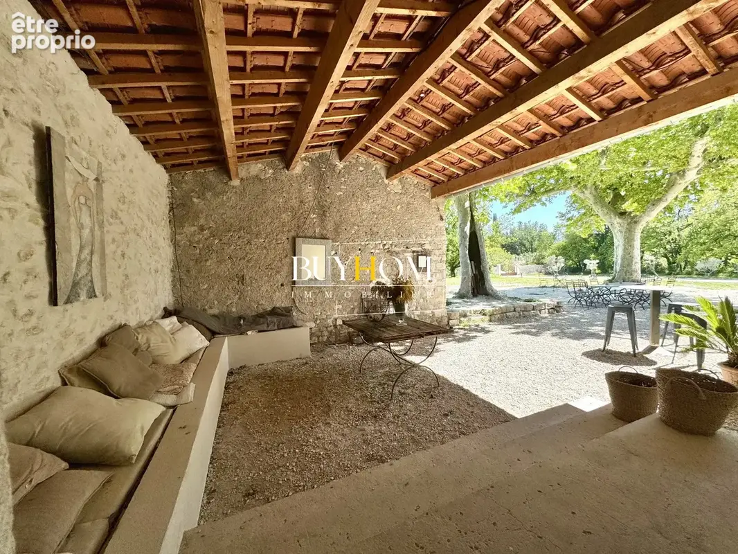 Maison 7 pièces 240 m² à vendre à L'isle-Sur-La-Sorgue (84800) - photo 4