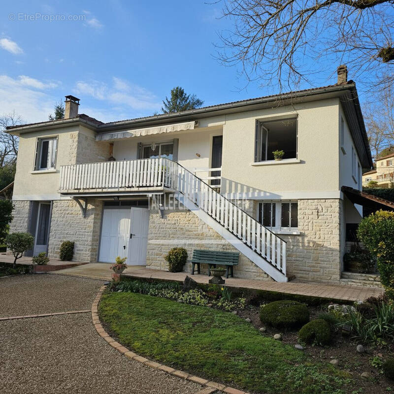 Maison à COULOUNIEIX-CHAMIERS