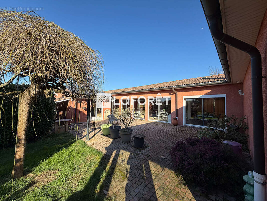 Maison à vendre Illiat 10 pièce(s) 203.10 m2 - photo 17