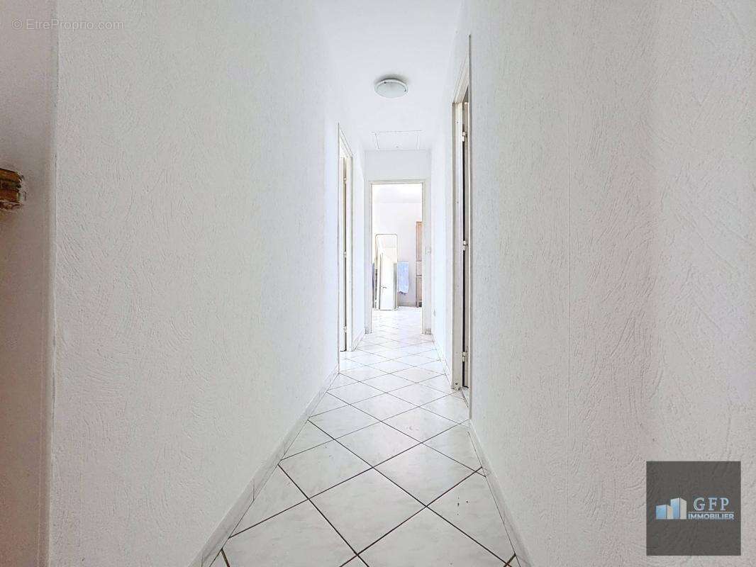 Maison à LA LONDE-LES-MAURES