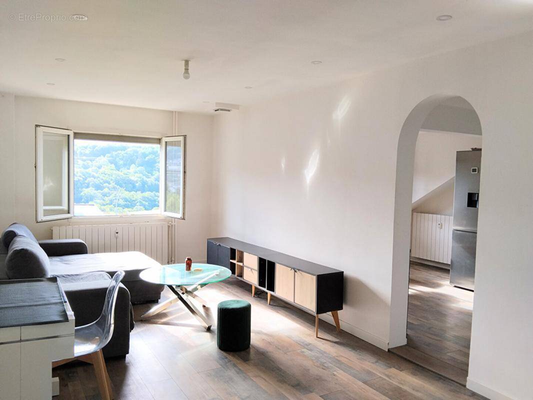 Appartement à BELLEGARDE-SUR-VALSERINE