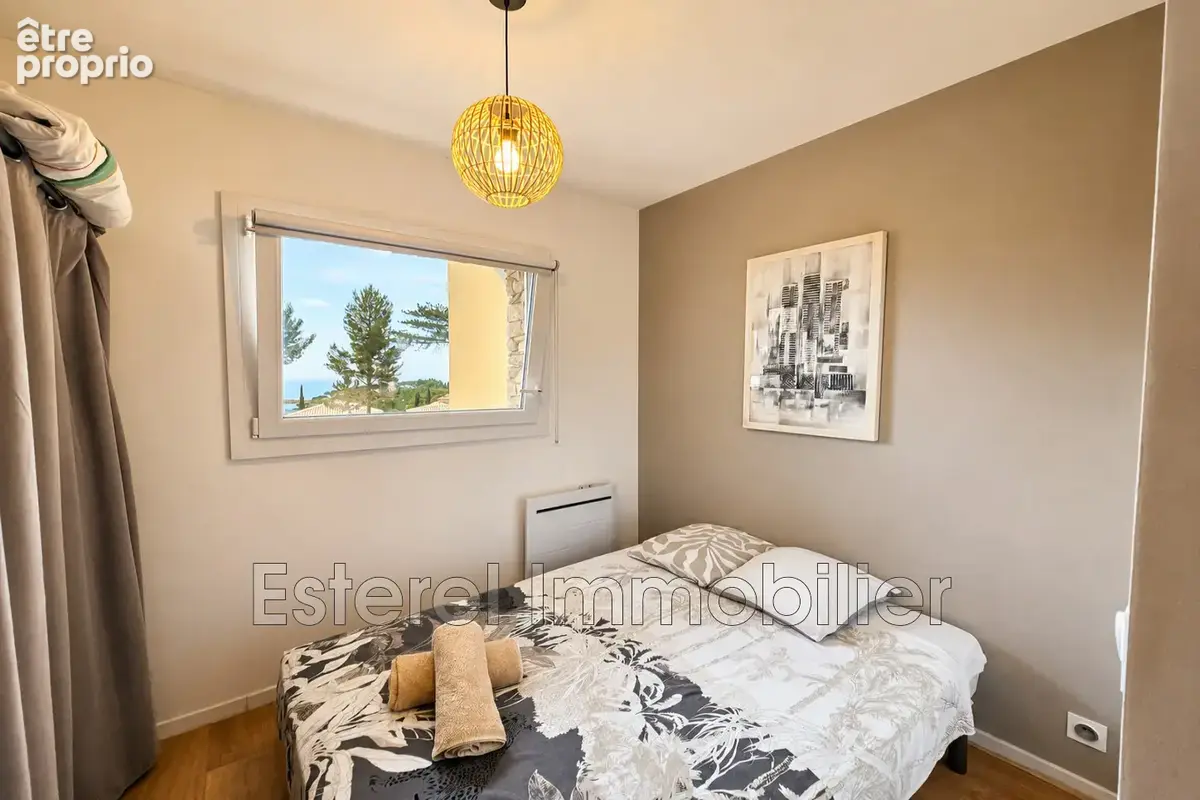 Appartement 1 pièce 23 m² à vendre à Saint-Raphael (83700) - photo 2