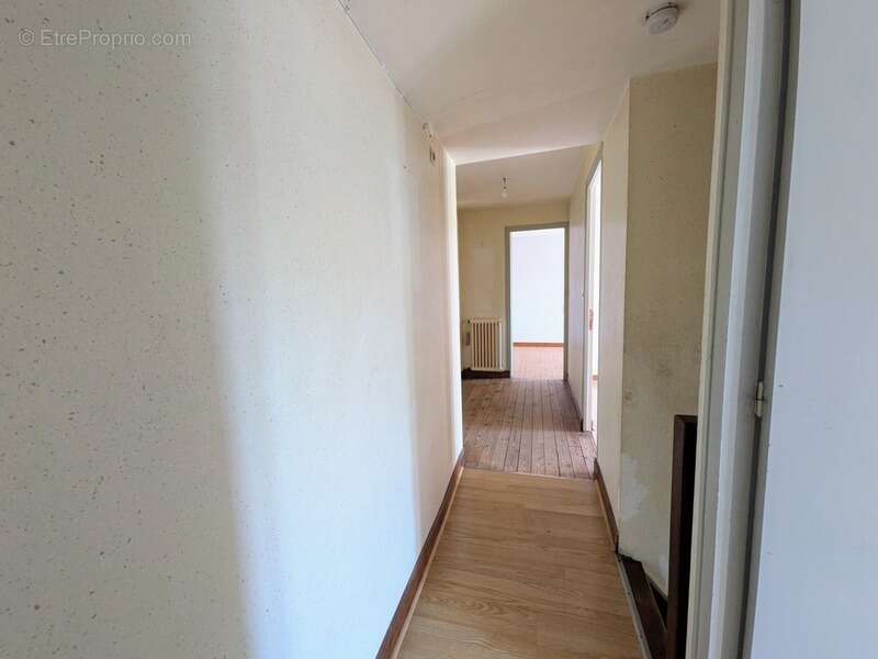 Maison à LES CERQUEUX