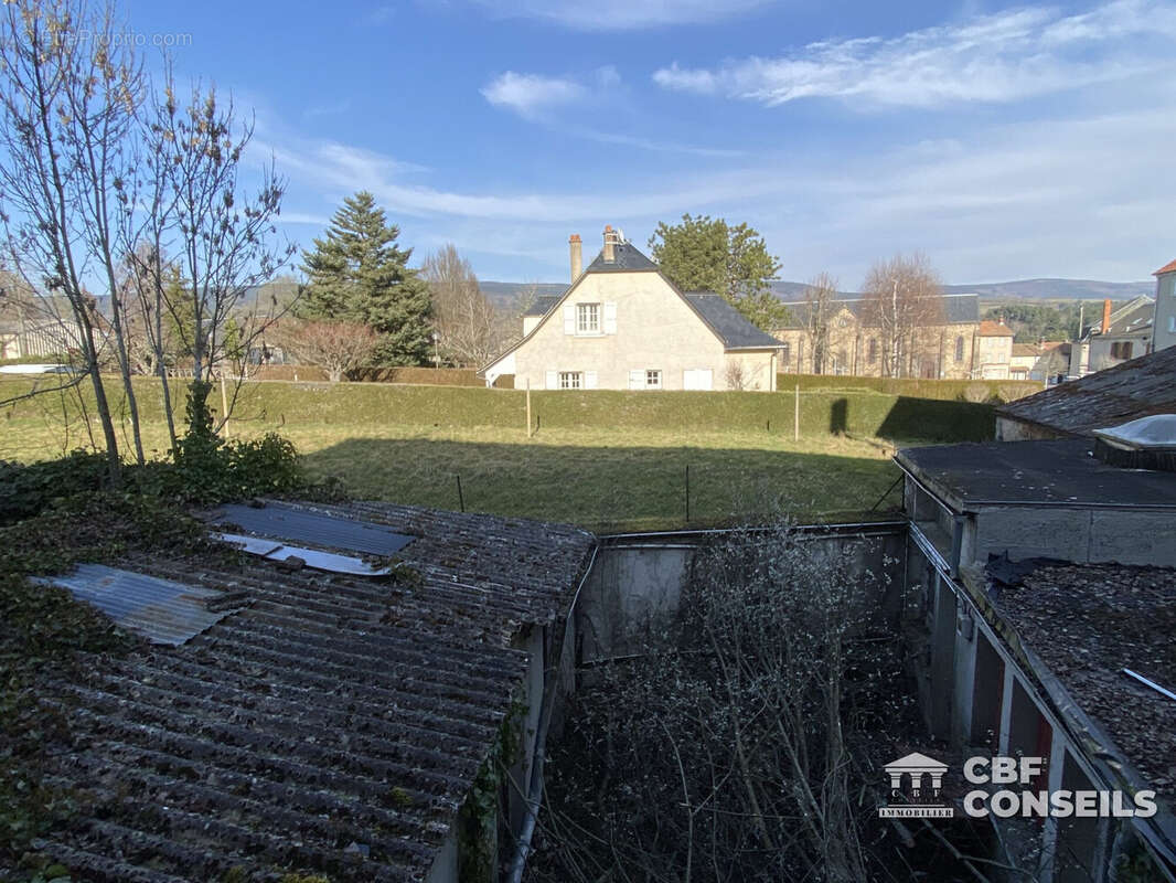 Maison à RUYNES-EN-MARGERIDE