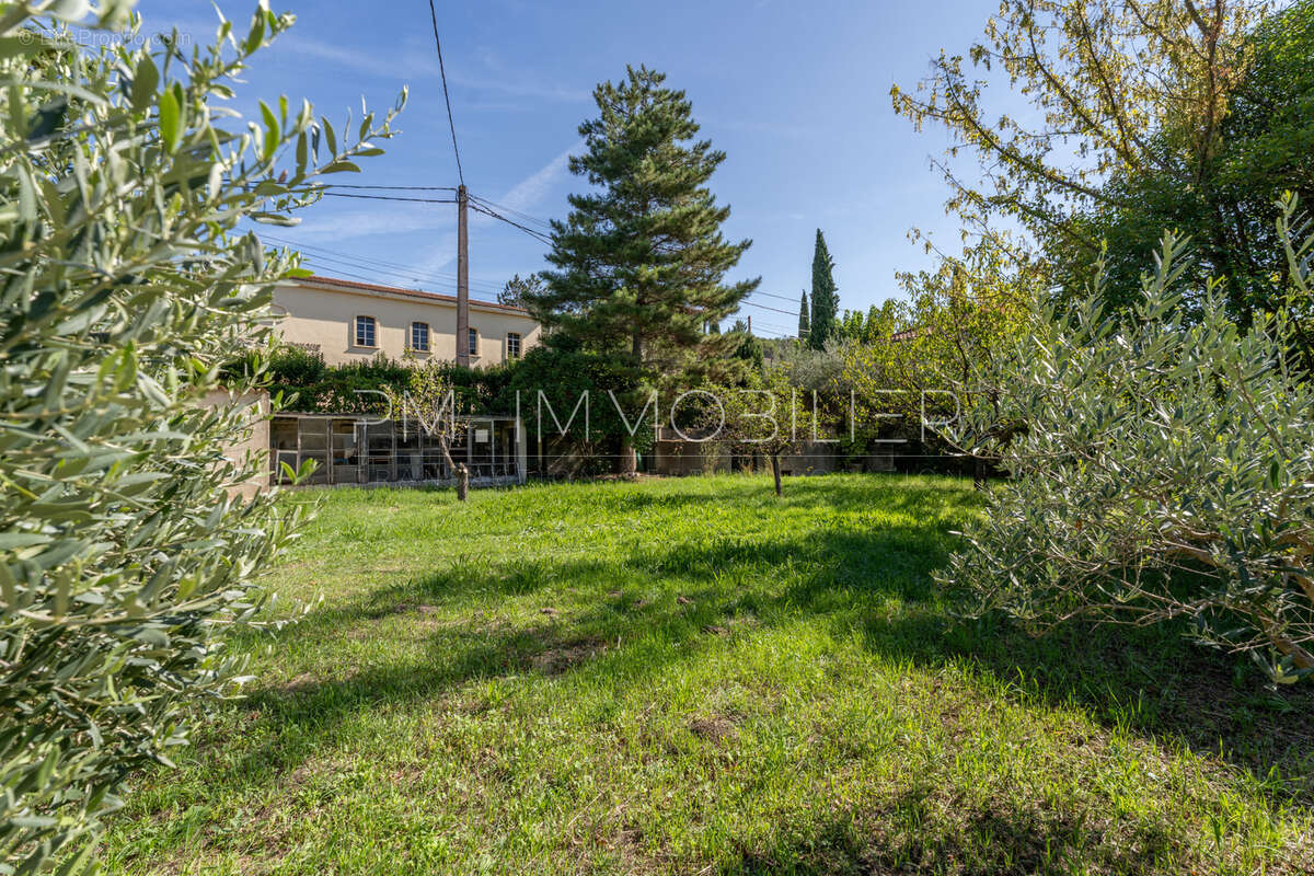 Maison à CADENET