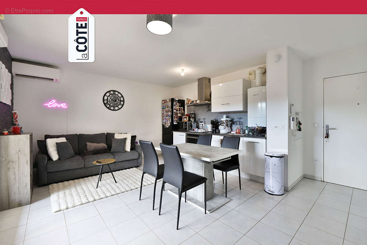 Appartement à CHATEAUNEUF-LES-MARTIGUES