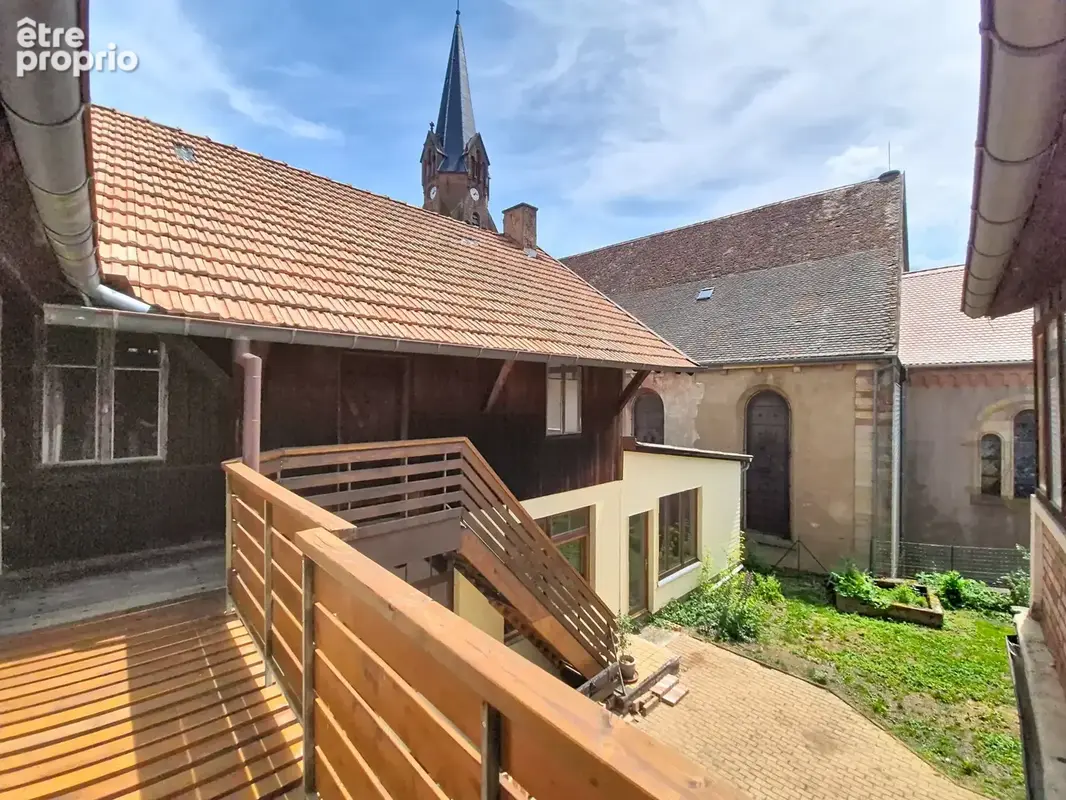 Maison familiale de caractère de 163m2 avec dépendances et terrasse sans vis-à-vis - photo 2