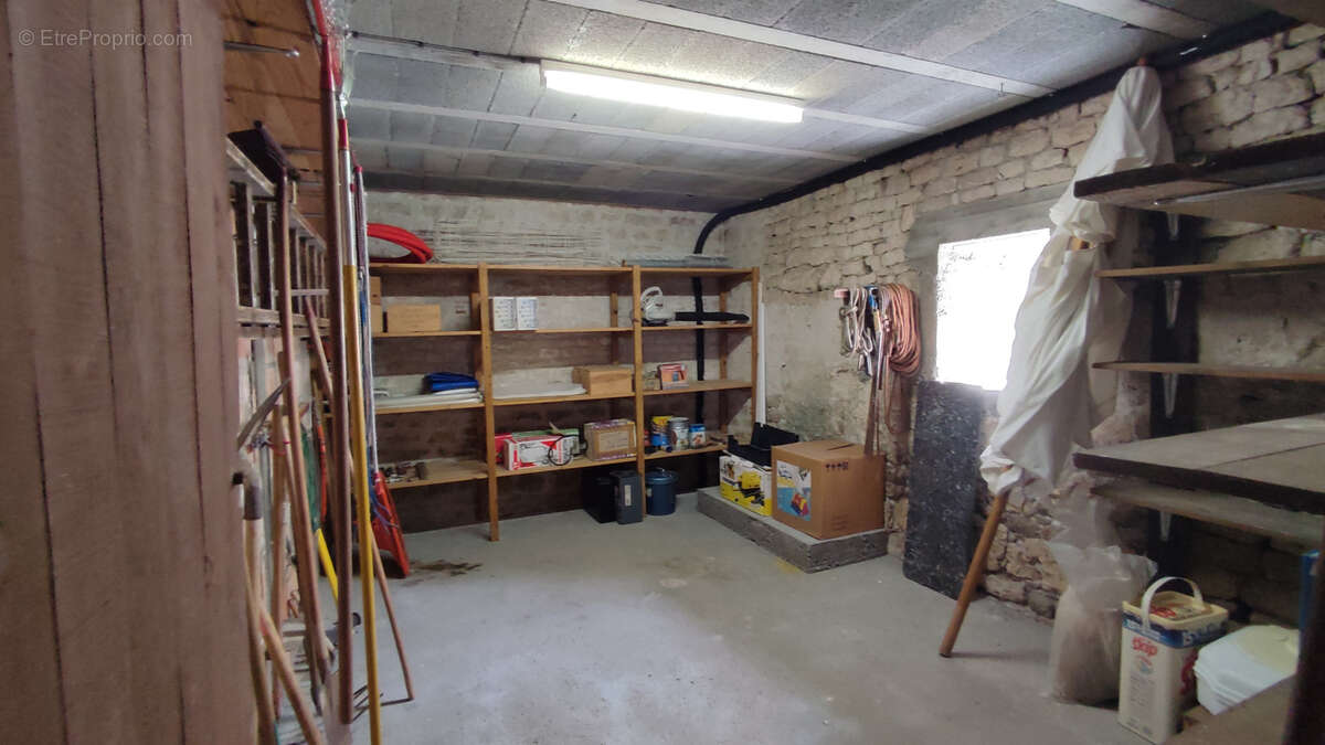 Maison à MONTAIGU-DE-QUERCY