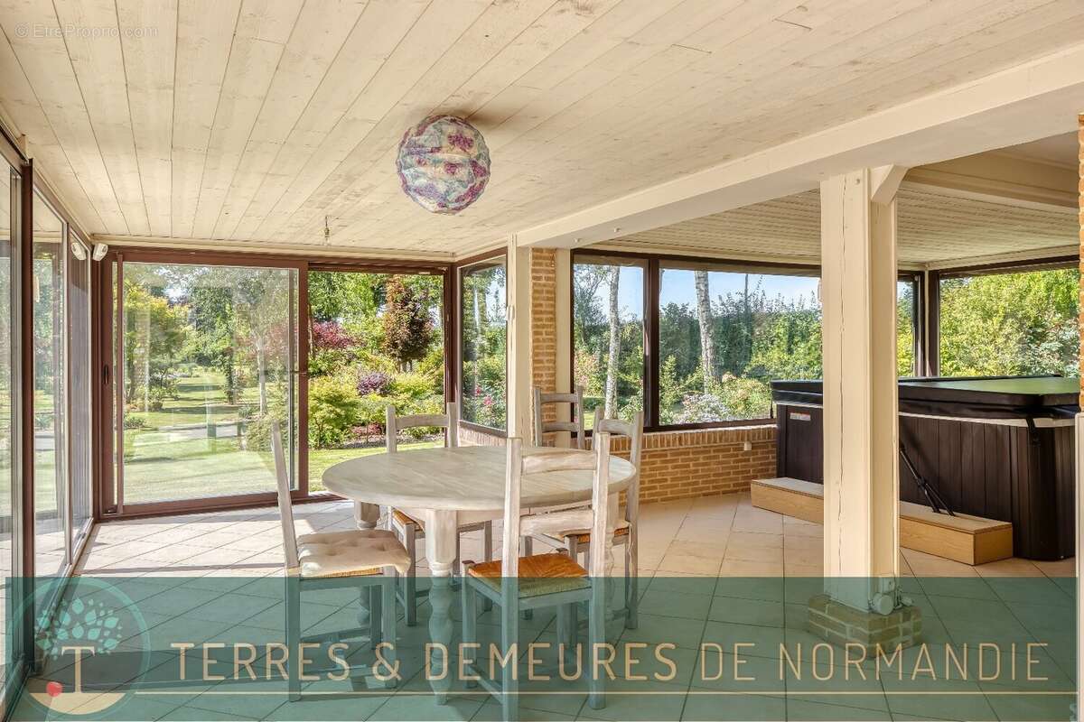Maison familiale de style normand  218 m², parc arboré, verger et pâture  Proche de Rouen. - photo 9