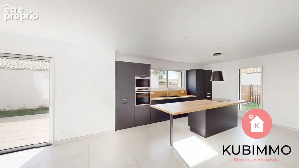 Maison 5 pièces 110 m² à vendre à Saint-Hilaire-La-Foret (85440) - photo 5