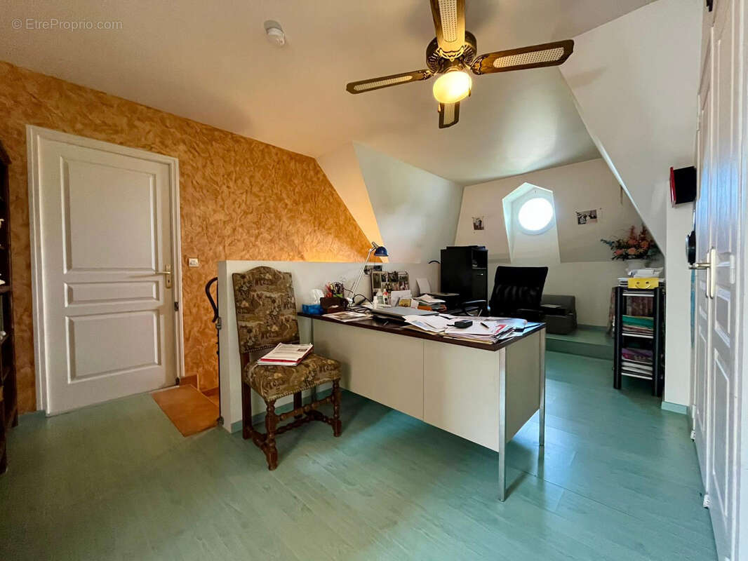 Maison à SAINT-LEGER-DES-BOIS