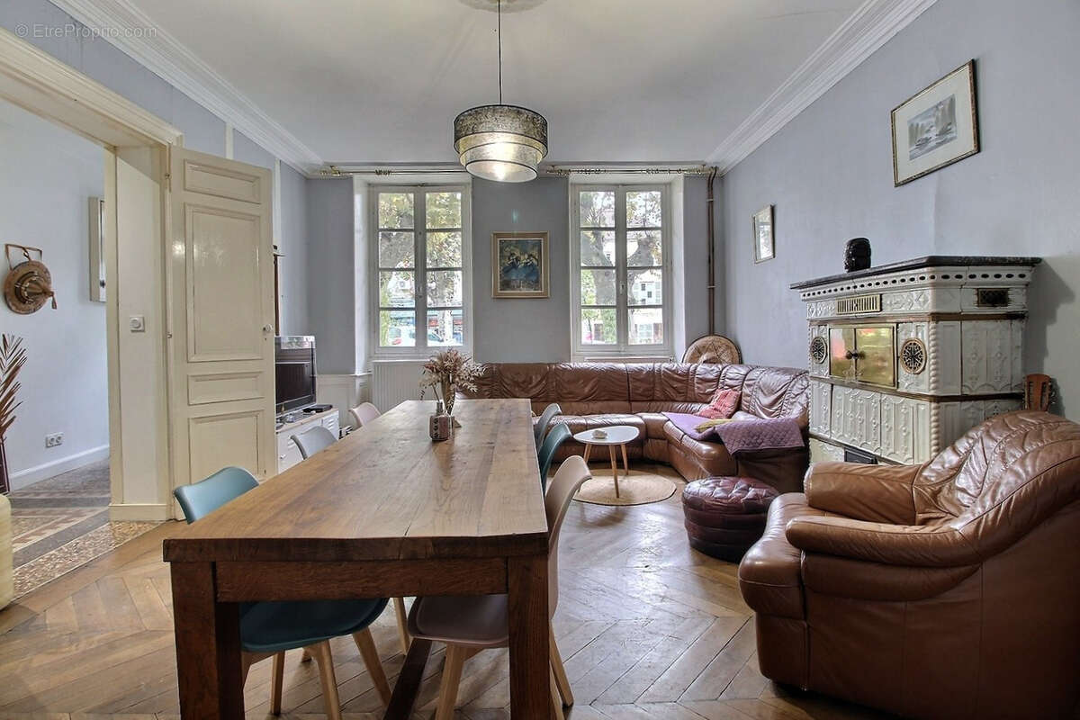 Maison à SAINT-GENGOUX-LE-NATIONAL