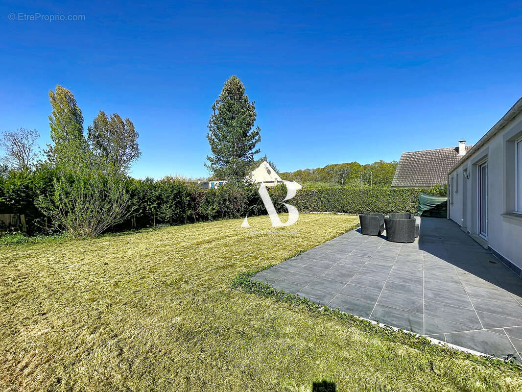 Maison à VILLENEUVE-LES-BORDES